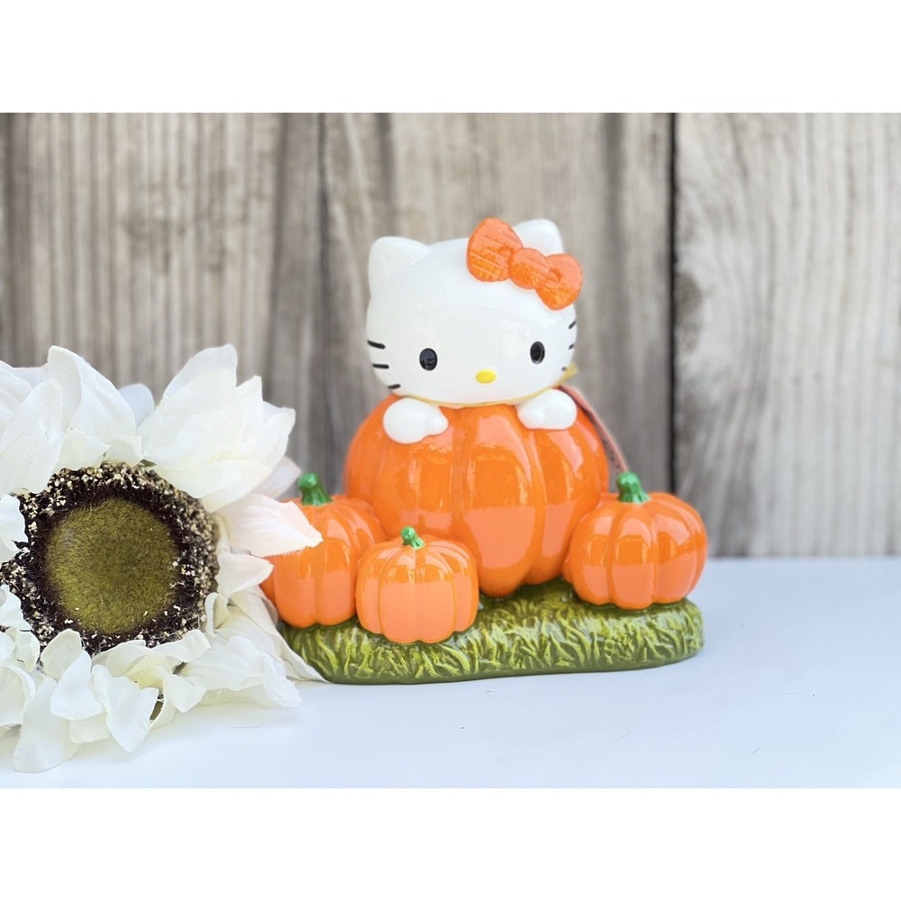 Hello Kitty Halloween Pumpkin Patch Ceramic Figurine Sanrio Decor Rare NWT 6 In
